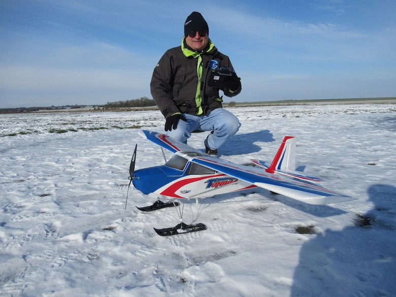 Alain et son Tundra à ski