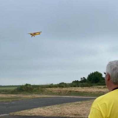 Un Piper électrique de 3,80m