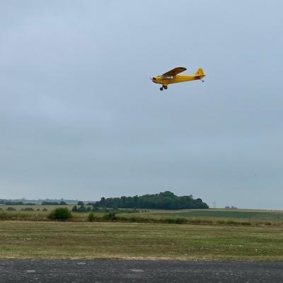 Un Piper électrique de 3,80m