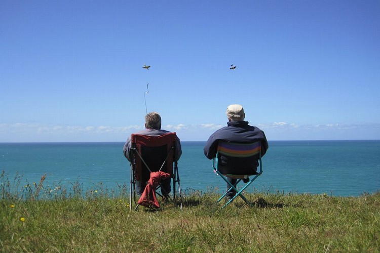 Le plaisir du vol de pente en falaise