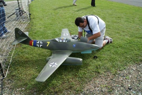  Magnifique bi-turbine ME 262, des vols superbes !