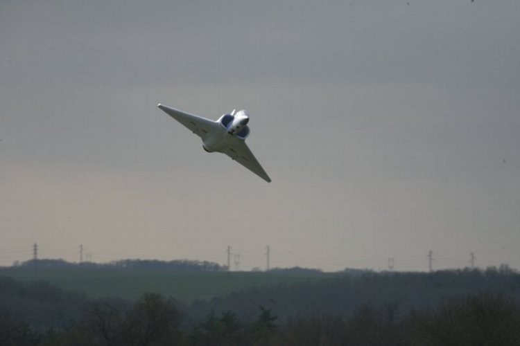  Mirage 2000 en vol, magnifique !