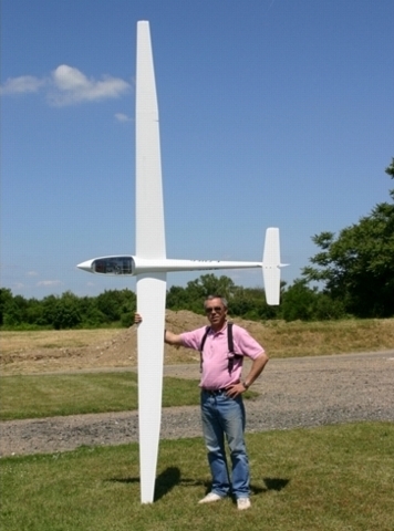  Michel Dormoy très fier de la réalisation de son PEGASE